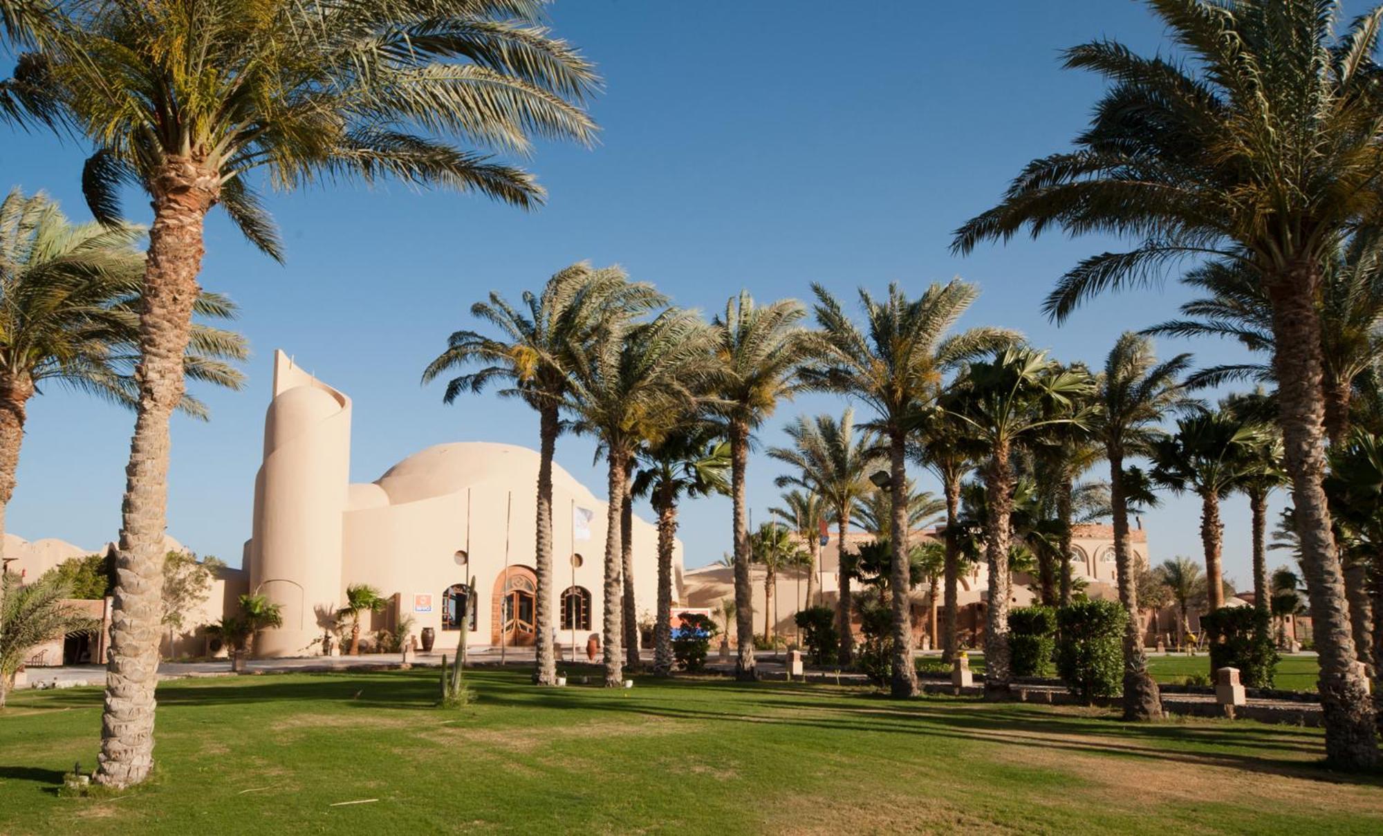 Shams Alam Beach Resort Abū Ghuşūn Esterno foto