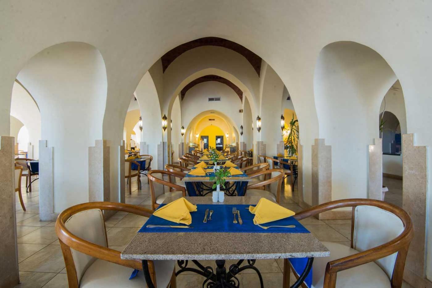Shams Alam Beach Resort Abū Ghuşūn Esterno foto