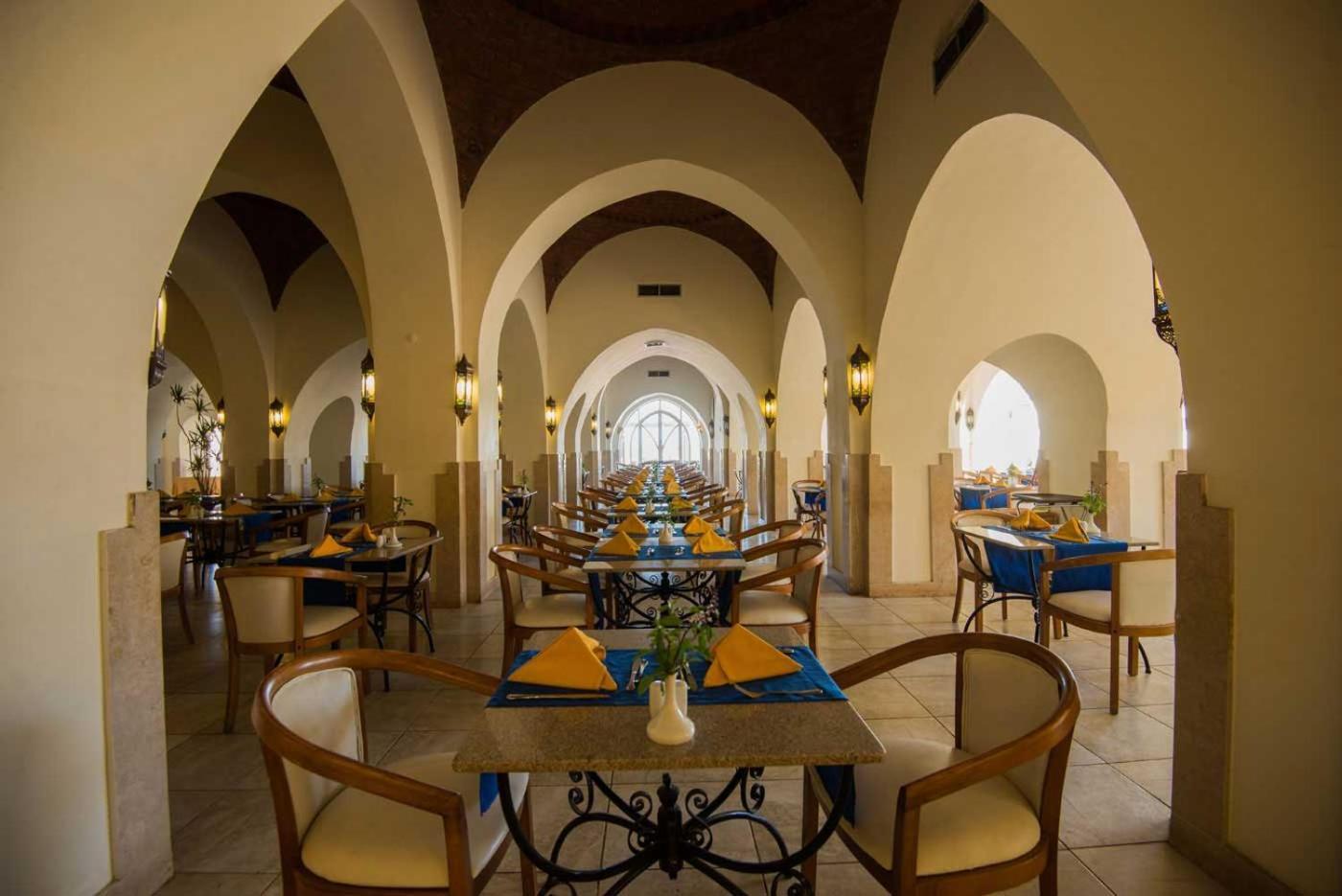 Shams Alam Beach Resort Abū Ghuşūn Esterno foto