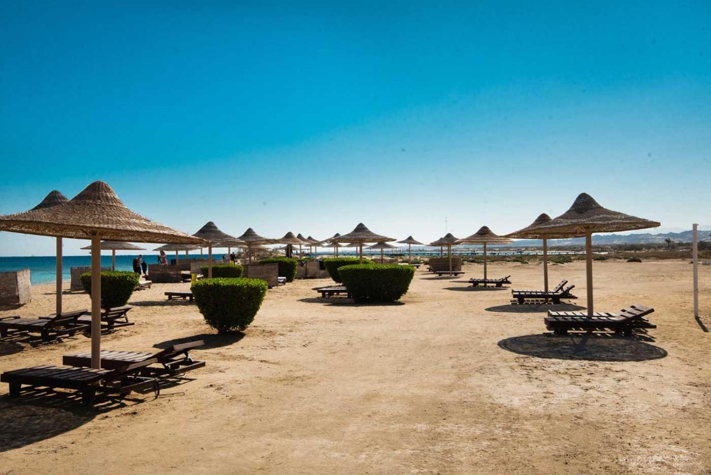 Shams Alam Beach Resort Abū Ghuşūn Esterno foto
