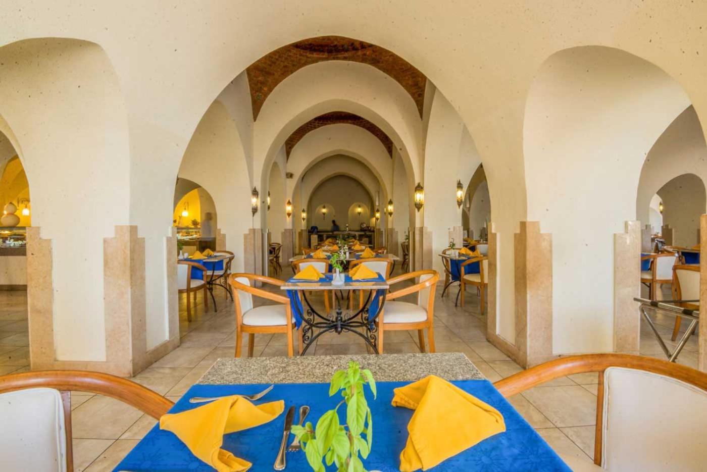 Shams Alam Beach Resort Abū Ghuşūn Esterno foto