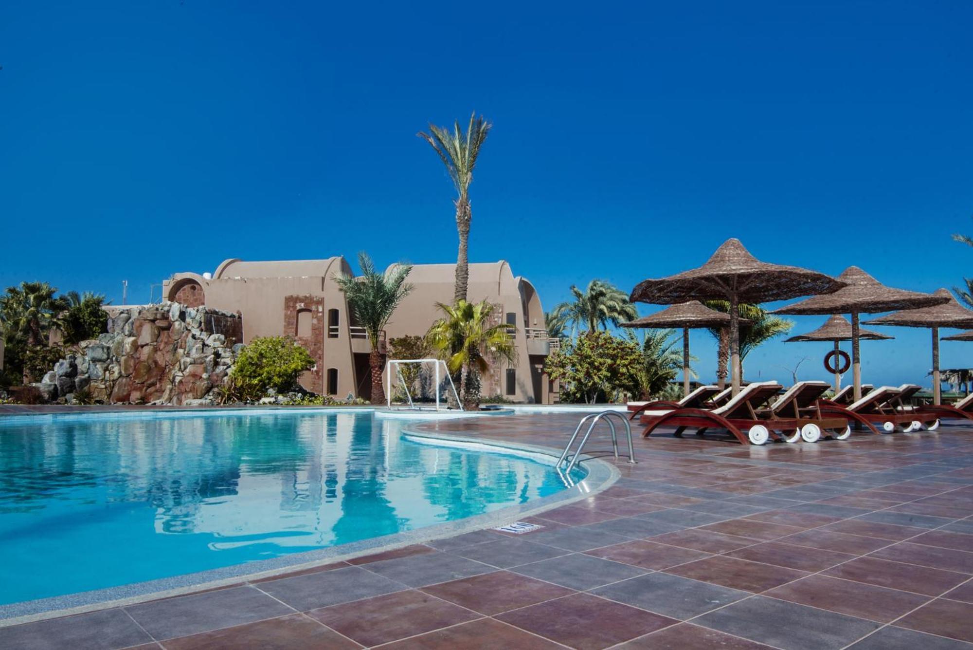 Shams Alam Beach Resort Abū Ghuşūn Esterno foto